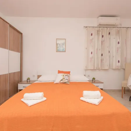 Apartment Sol Makarska