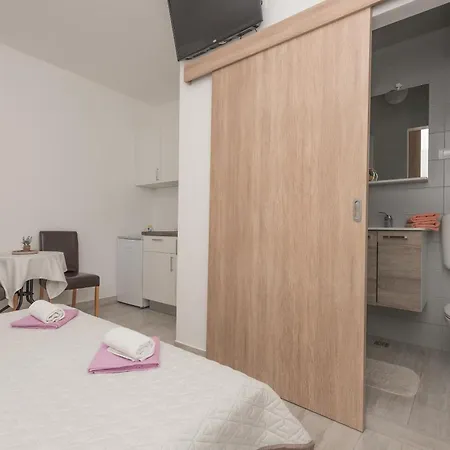 Sol Apartment *
